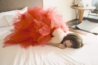 久保ユリカ、5年ぶり写真集で新たな魅力追求 水着やランジェリー姿で大胆かつ大人な表情【写真複数掲載】