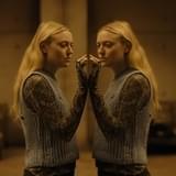 ポツンと佇む変な部屋、覗き見してみませんか? 下野紘が“禁断のルール”を解説する「ザ・ウォッチャーズ」特別映像