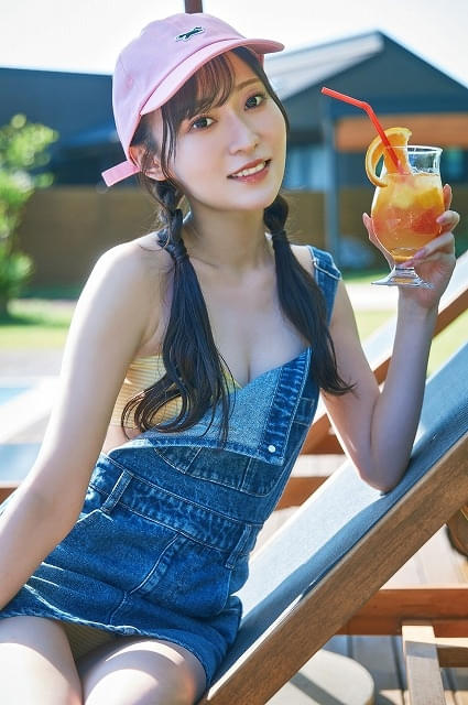 石飛恵里花の写真集「どのえりか？」11月15日発売 豊田萌絵