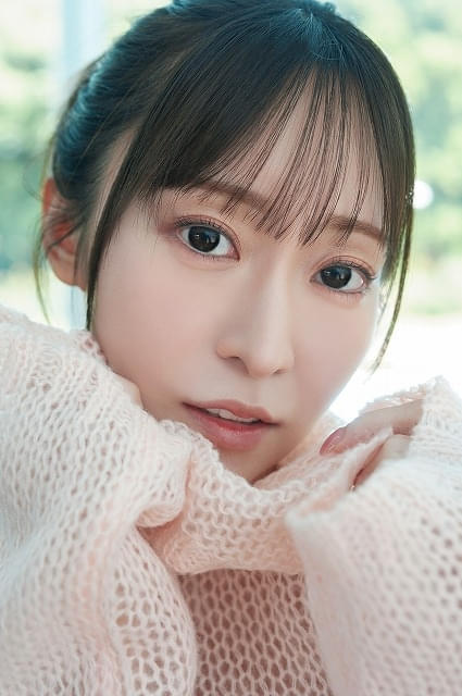 石飛恵里花の写真集「どのえりか？」11月15日発売 豊田萌絵
