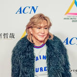 【明日公開】小室哲哉が「パリピ孔明 THE MOVIE」にカメオ出演 本人役で音楽バトルフェスにVIPとして登場