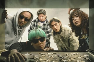 オープニングテーマを担当する「Kroi」