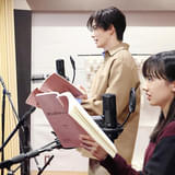 プレスコ中の岡田将生と芦田愛菜