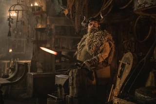 実写「ヒックとドラゴン」、名優ニック・フロスト演じるゲップとヒックの父子のような掛け合いを捉えた本編映像【コメントあり】