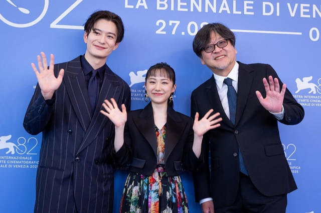 果てしなきスカーレット」ベネチア映画祭会見に100名以上が参加、細田