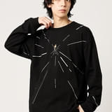 戸愚呂との戦いで、幽助が指に霊力を集めて霊丸を撃とうとしているのワンシーンをイメージした長袖Tシャツ