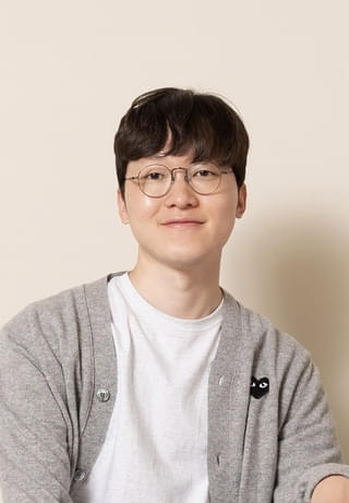 キム・ヨンファン監督