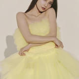 【デジタル限定】高野麻里佳 写真集 embrace 収録カット