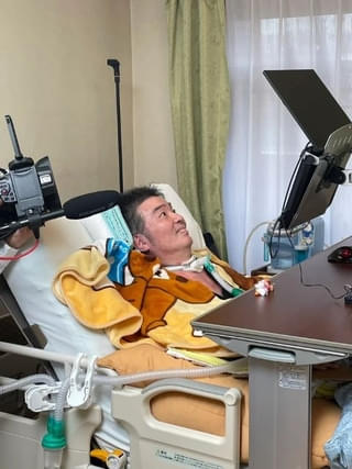 視線入力中の津久井教生