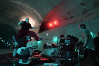 目黒蓮、圧倒的な身体能力で魅せる“伝説の殺し屋”の真髄 「SAKAMOTO DAYS」アクションメイキングPV公開