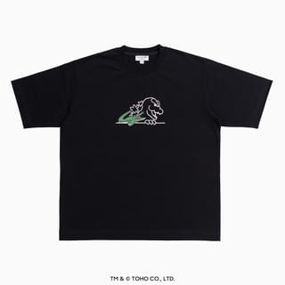 ゴジラヘッド Tシャツ 15,400円(税込)ブラック/LACOSTE 新宿店 限定 4/25(土)より発売予定
