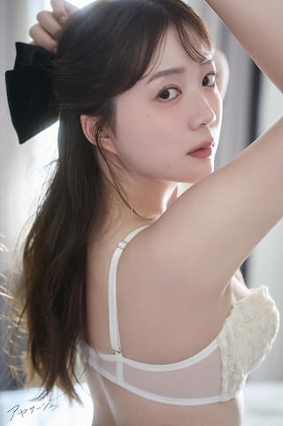 伊藤彩沙、20代ラスト写真集が発売 大胆バックショット、水着やランジェリーカットに挑戦【写真多数掲載】