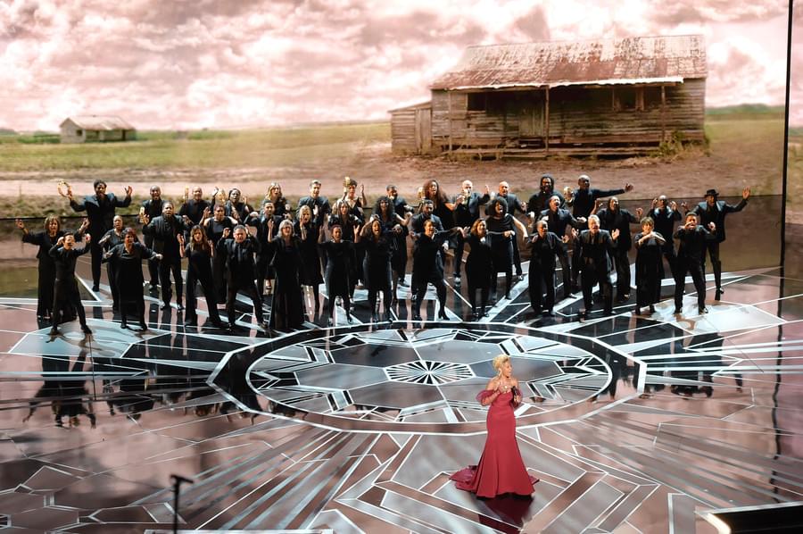 「マッドバウンド 哀しき友情」のメアリー・J・ブライジが「Mighty River」を熱唱！