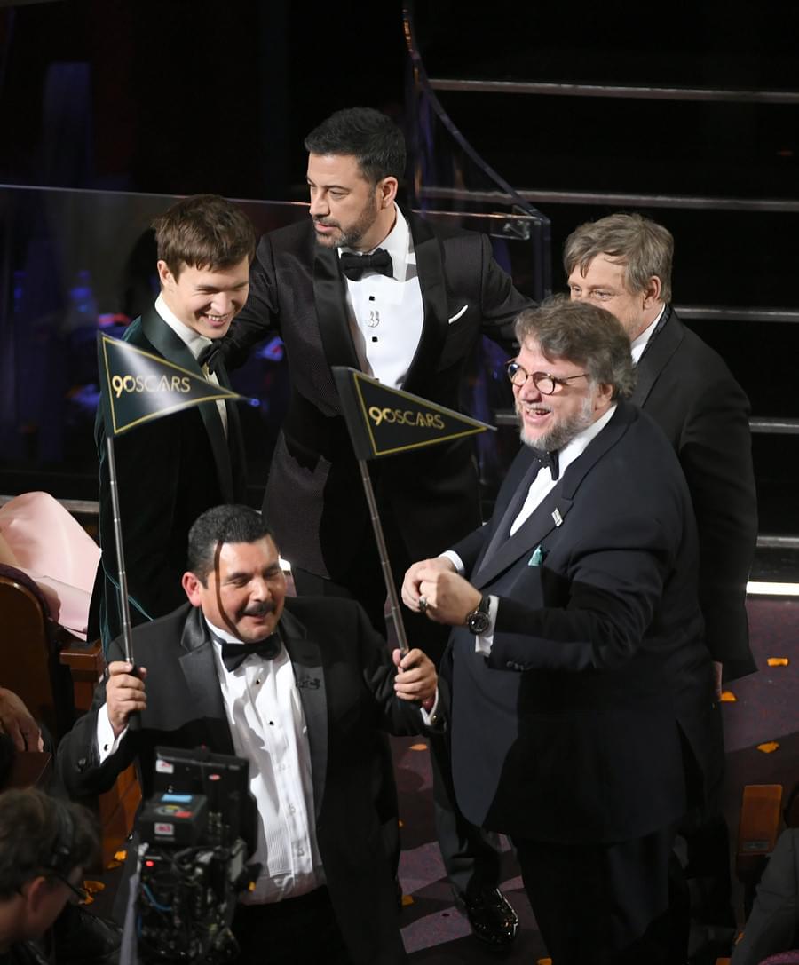 なんと会場を飛び出して、おとなりのチャイニーズシアターをサプライズ訪問！