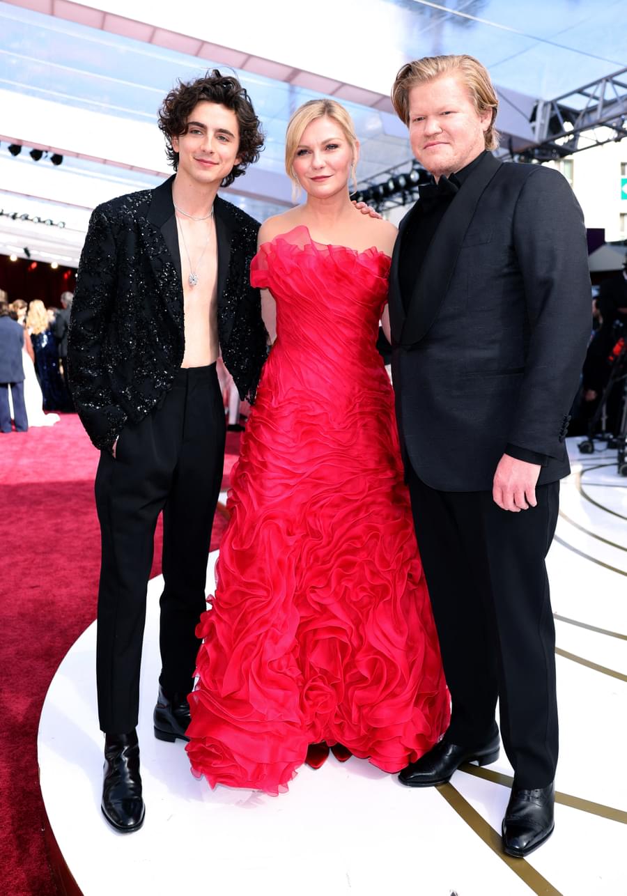 ティモシー・シャラメ、ルステン・ダンスト、ジェシー・プレモンス