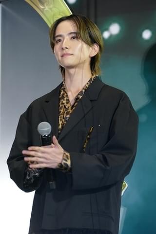 新星・當真あみ、初の舞台挨拶に「とても緊張」 宮崎あおいは「お母さんのような気持ち」