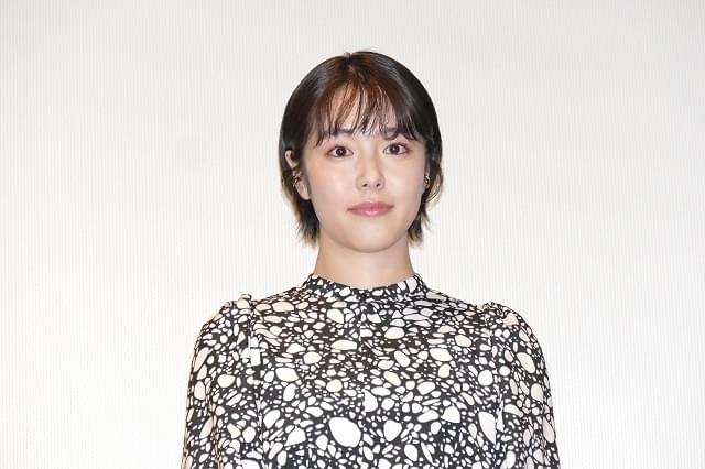 舞台挨拶に立った唐田えりか