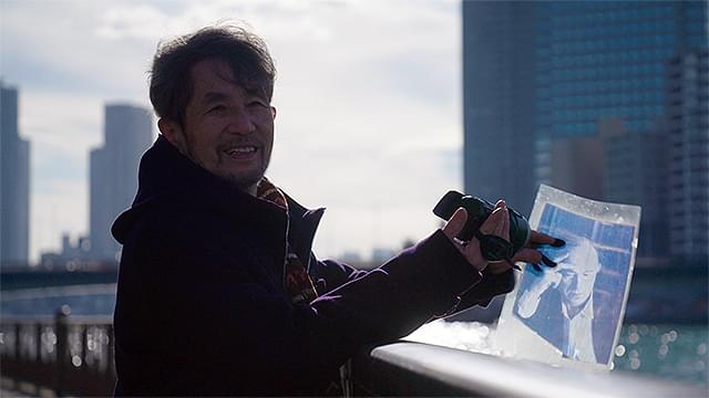 深淵の井戸に、うたい添える――「眩暈 VERTIGO」【コラム／スクリーンに詩を見つけたら】