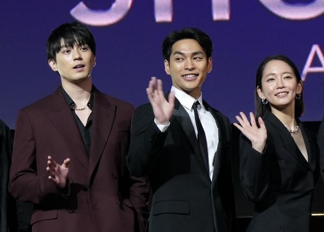 柳楽優弥、吉岡里帆、新田真剣佑がシンガポールに登場！ ディズニープラス出演作品をアピール