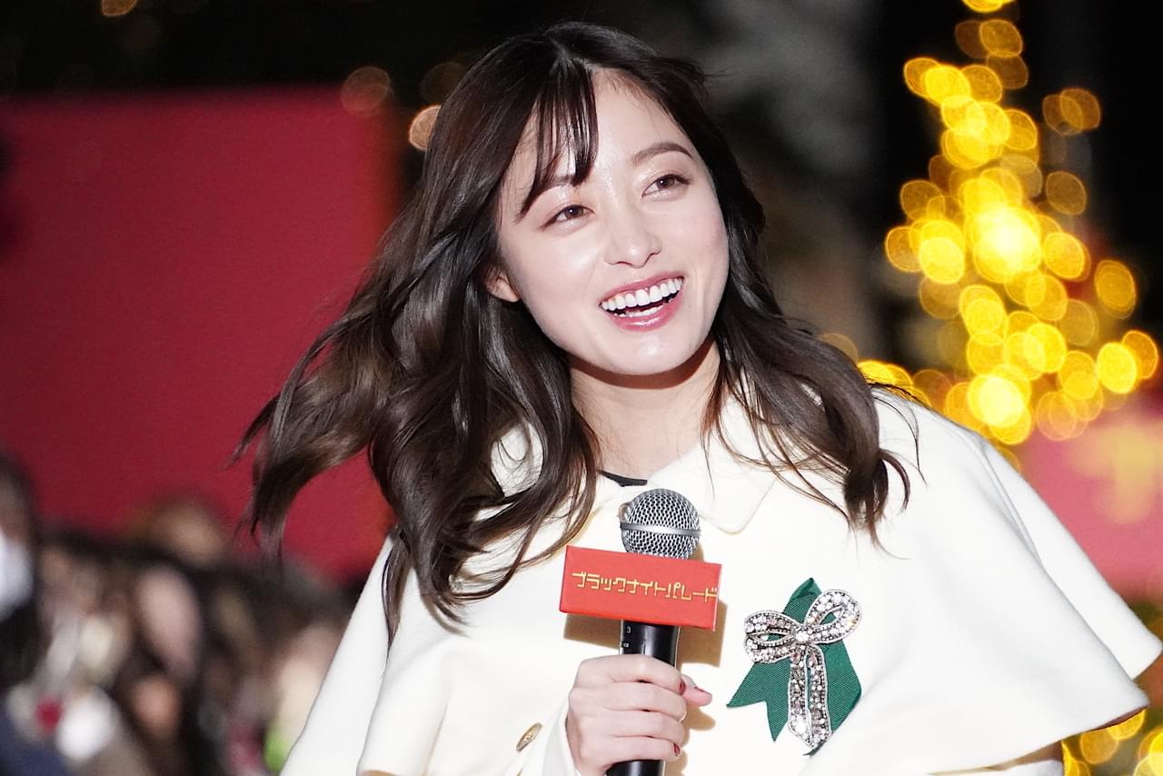 橋本環奈、福田雄一監督新作で“変顔”限界値 吉沢亮＆中川大志らと丸の内でパレード