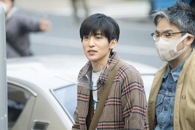 物語のキーパーソン・三角哲彦を演じた目黒蓮