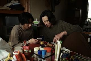 藤ヶ谷太輔＆豊川悦司、自堕落ツーショット ダメ親子役で初共演「一緒に闘い抜けた」