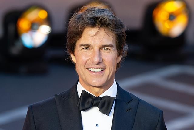 トム・クルーズ、「トップガン マーヴェリック」のファンに感謝のスカイダイビング