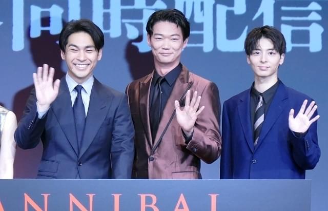 「俳優として喰われてしまう。そんな怖さが常にあった」と語った柳楽優弥(左)