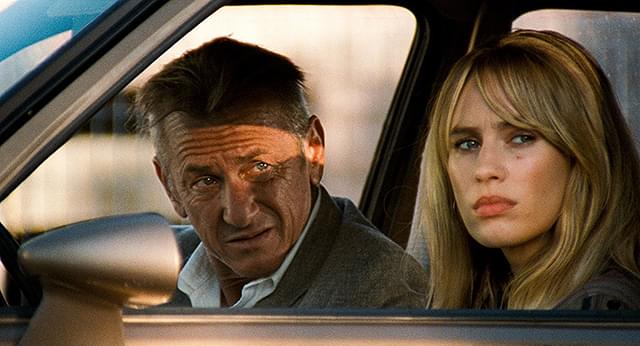 「フラッグ・デイ 父を想う日」