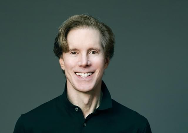 プロデューサーのフランク・ドルジャー