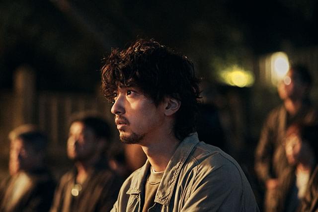 横浜流星の鳥肌モノの演技に絶賛の声！ 藤井道人監督作「ヴィレッジ」新場面写真披露