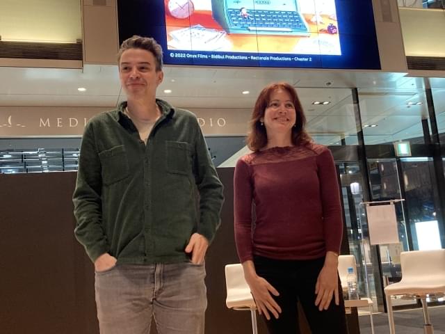 アマンディーヌ・フルドン監督（右）とバンジャマン・マスブル監督