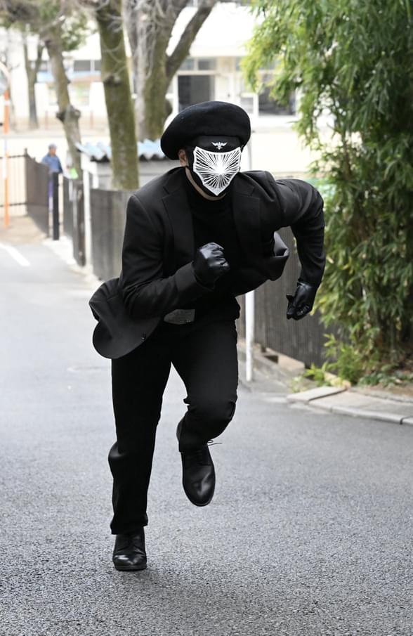 全力で坂を駆け上がる!