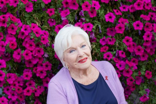 仏国民的シャンソン歌手リーヌ・ルノー