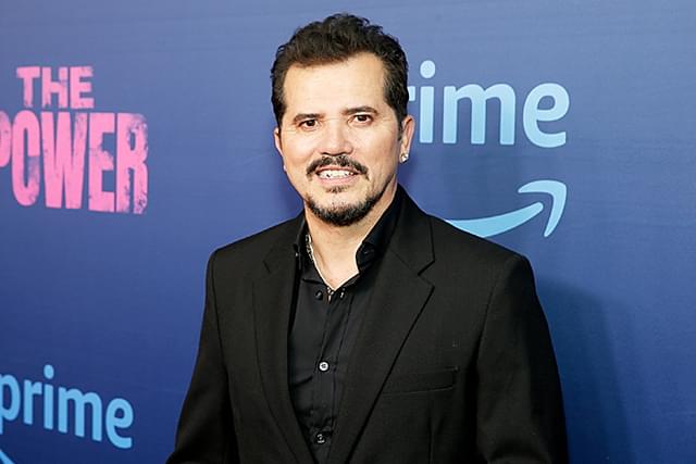 制作総指揮を務める俳優ジョン・レグイザモ