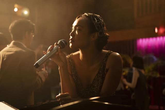 圧巻の歌唱力を披露するクリスタル・ケイ