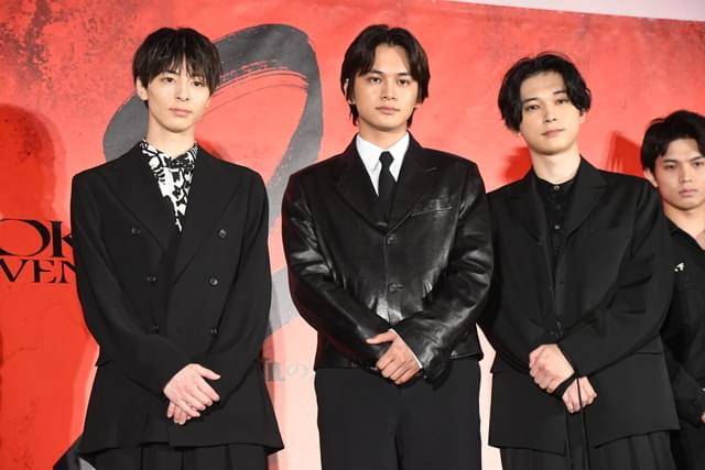登壇した北村匠海(中央)と吉沢亮、高杉真宙