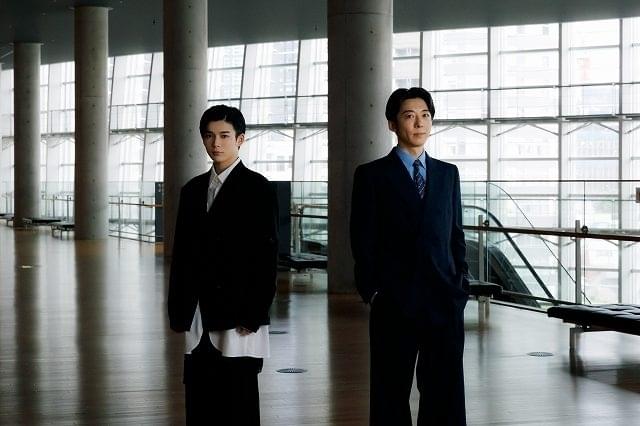 高橋一生（右）＆長尾謙杜（左）