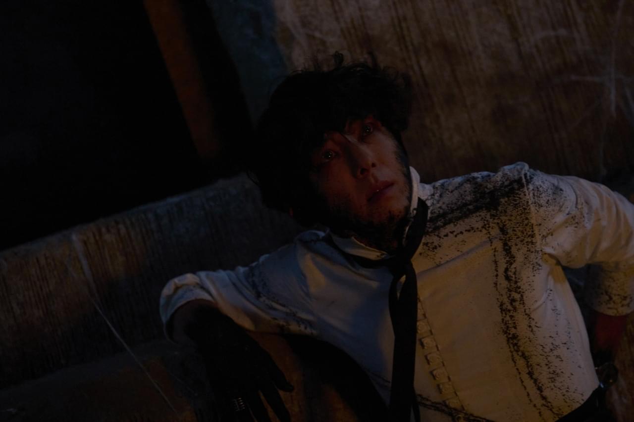 「岸辺露伴 ルーヴルへ行く」“この世で最も黒く、邪悪な絵”が巻き起こす事件を予感させる衝撃場面写真