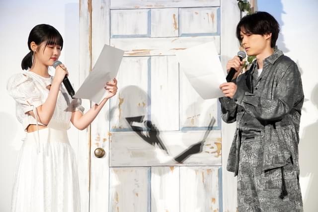 「すずめの戸締まり」後日談を生アフレコ！ 日本終映に原菜乃華＆松村北斗＆新海誠監督が謝意