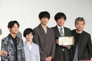是枝裕和監督、カンヌで北野武監督とツーショット写真「学生に戻った」と感激