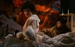 “人を愛せない男”のさみしさを描いたオゾン「苦い涙」にのたうちまわり、初めてファスビンダーを体験する【二村ヒトシコラム】