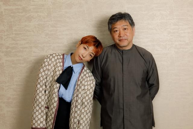 取材に応じた是枝裕和監督と安藤サクラ
