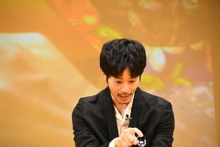 松坂桃李、スプーン曲げ成功に驚き「ハンドパワーってあるんですね」