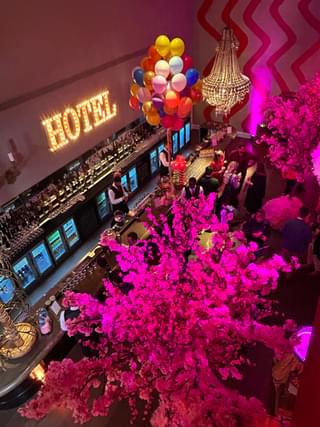 “若きウィリー・ウォンカ”ティモシー・シャラメは「最高」！ 「ティーパーティ」イベントをレポート、監督のQ＆A独占入手