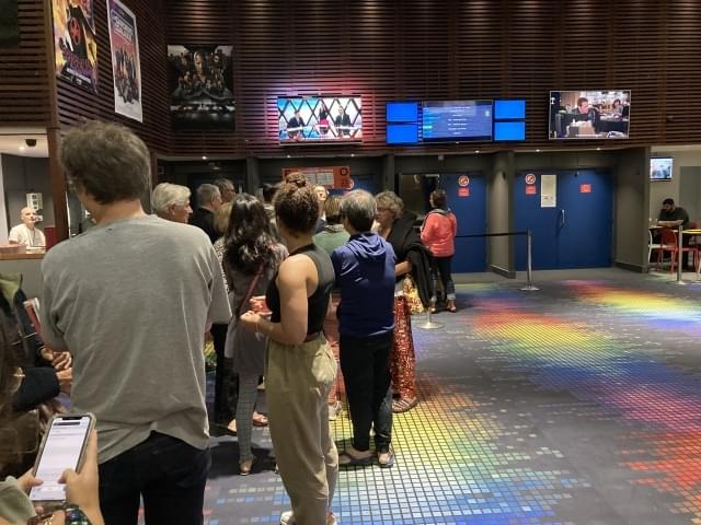 「浅田家！」観客の列