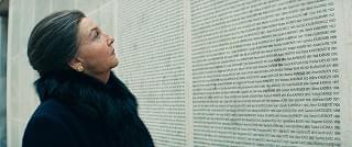 【「シモーヌ フランスに最も愛された政治家」評論】自分を裏切らない強さ。アウシュビッツを生き抜いたシモーヌの人間力に迫る力作。