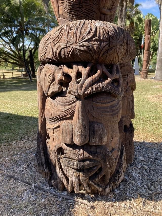 インパクト大の彫刻