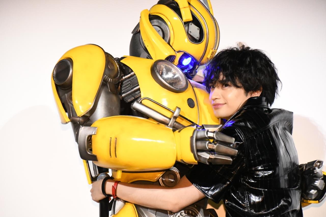 中島健人、オプティマスプライムの玄田哲章と対面し感激！「言葉が出ない」