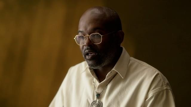 エレガンス・ブラットン監督